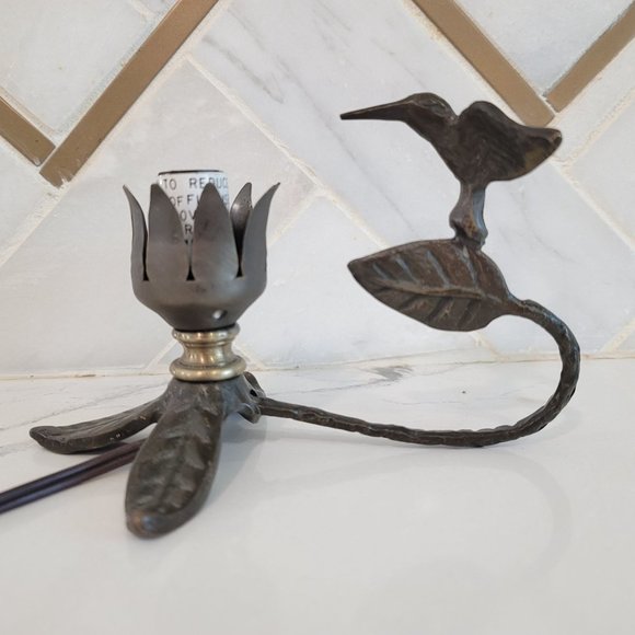 vintage brass humming bird flower lamp add a glass floral shade or use bare bulb - Picture 1 of 7